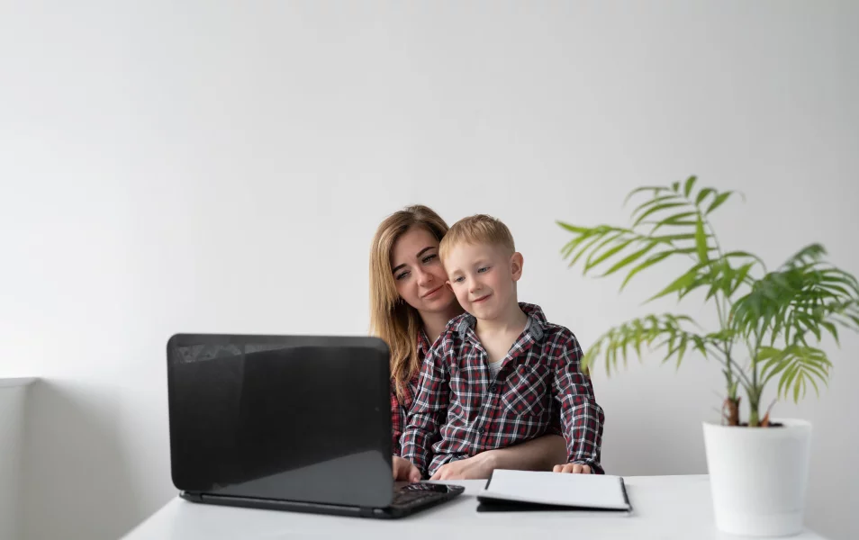 Zvládnuť deti na homeoffice ti poradia naše kolegyne
