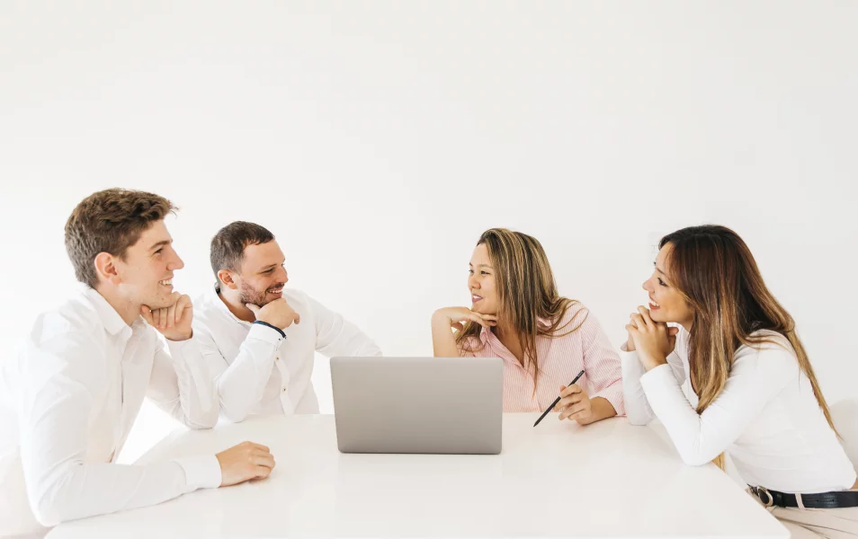 8 praktických tipov, ktoré ťa nasmerujú na cestu efektívnej tímovej spolupráce 8 praktických tipov, ktoré ťa nasmerujú na cestu efektívnej tímovej spolupráce