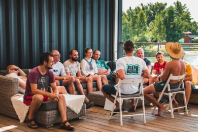 Zlepšovanie vzťahov na pracovisku počas voľna